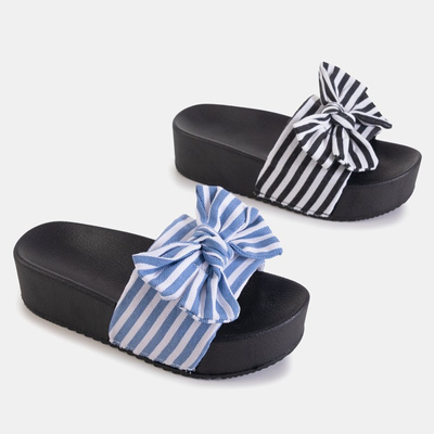 Женские шлепанцы на платформе в сине-белую полоску Strai