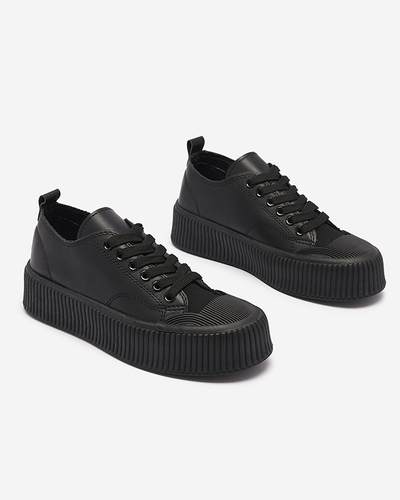 Juodi moteriški sportiniai bateliai ant platformos Koddop - Avalynė