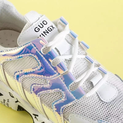 OUTLET Moteriški balti sportiniai bateliai su holografiniais intarpais Adine - Avalynė