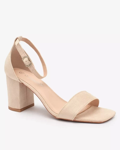 Royalfashion Женские сандалии на низком ходу бежевого цвета Helrem