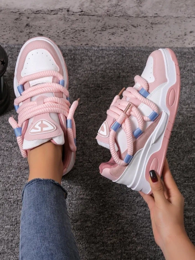 Royalfashion moterų sportiniai sneakeriai su dekoratyviais raišteliais Clesiv