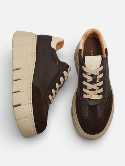 Sportiniai moteriški sportbačiai iš natūralios odos Taures