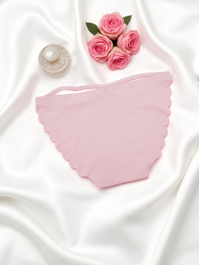 Royalfashion Lazeriu pjaustytos moteriškos bikini kelnaitės su dekoratyviniais dirželiais Edge Chic