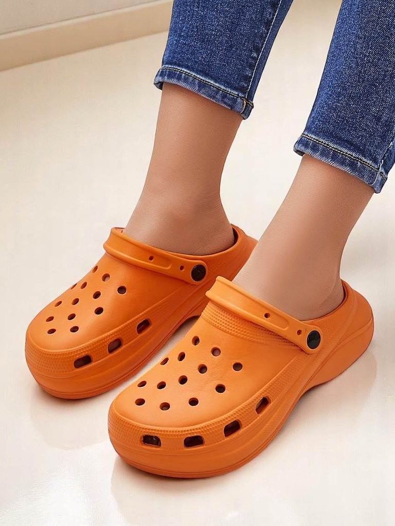 Royalfashion moterų perforuotos gumos šlepetės Dellosa