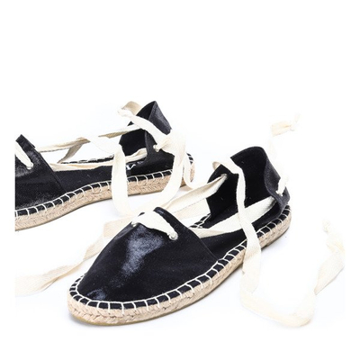 Czarne espadryle z ozdobnym wiązaniem Clarissa - Obuwie