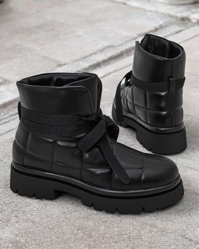 Royalfashion Moteriški batai Losita su klyneliu