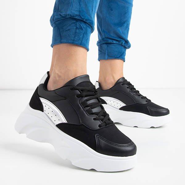 Juodi moteriški sportiniai bateliai su platforma Minervina - Avalynė