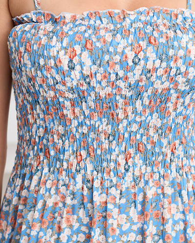 Moteriška mėlyna gėlėta mini suknelė su petnešėlėmis – drabužiai