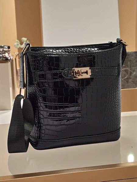 Lakuota maža moteriška eko odos rankinė Arlisse