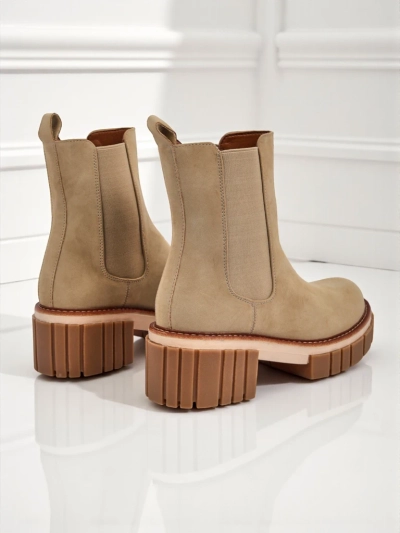 Aulinukai su stulpeliais iš eko nubuko Amber Walk