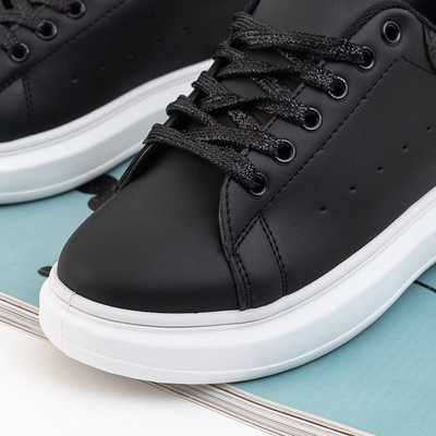 Черные женские кроссовки Pamelia