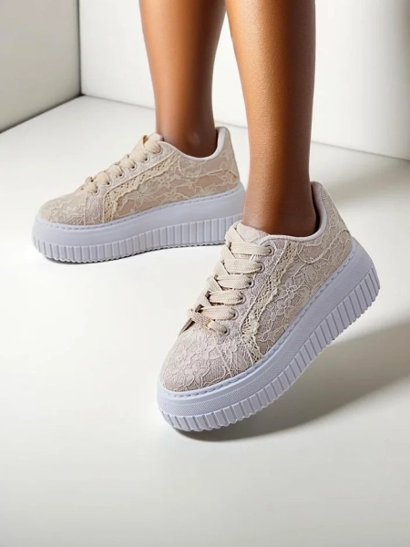 Royalfashion moterų sportiniai bateliai su raišteliais Coronna