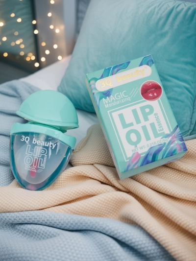 3Q Beauty Aloe Vera giliai drėkinantis lūpų blizgis