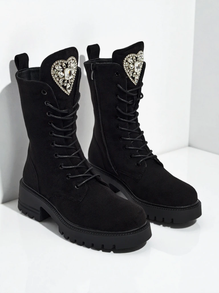 Eko zomšiniai moteriški aulinukai su raišteliais Emelune