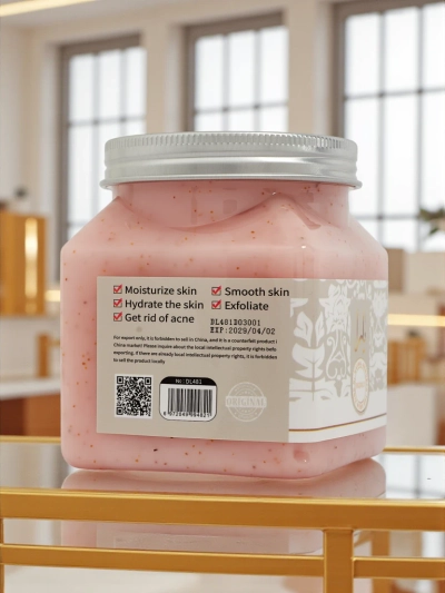Smulkiavilnių veido ir kūno šveitiklis „Berries“