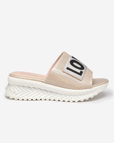 Moteriškos smėlio spalvos blizgios šlepetės su užrašu Sosha- Footwear