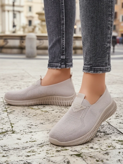 Royalfashion Женские тканевые спортивные слипоны Serra
