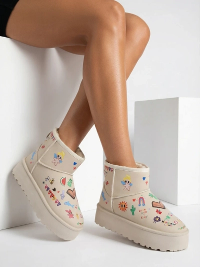 Lemuria Boots - Cream Doodle Snow Boots on a Chunky Furrini Sole