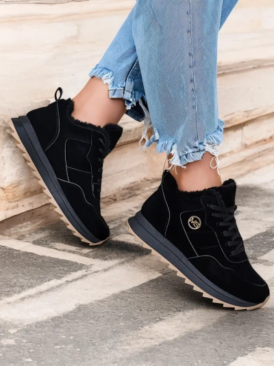 Royalfashion Черная утепленная женская спортивная обувь Lahho