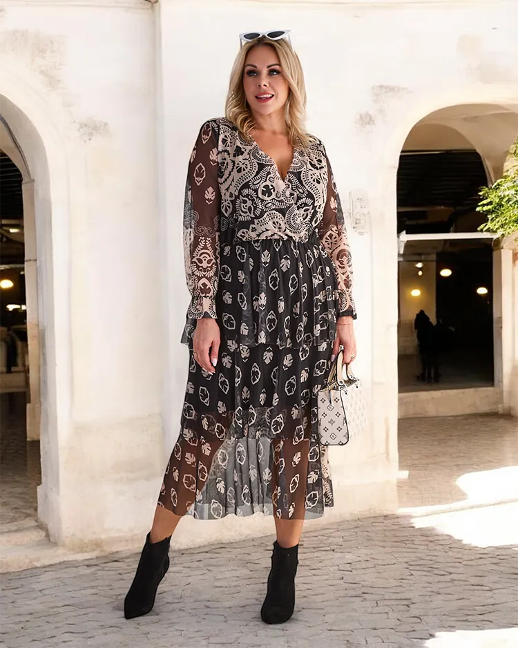 Royalfashion Черно-бежевое платье-миди из сетки с принтом