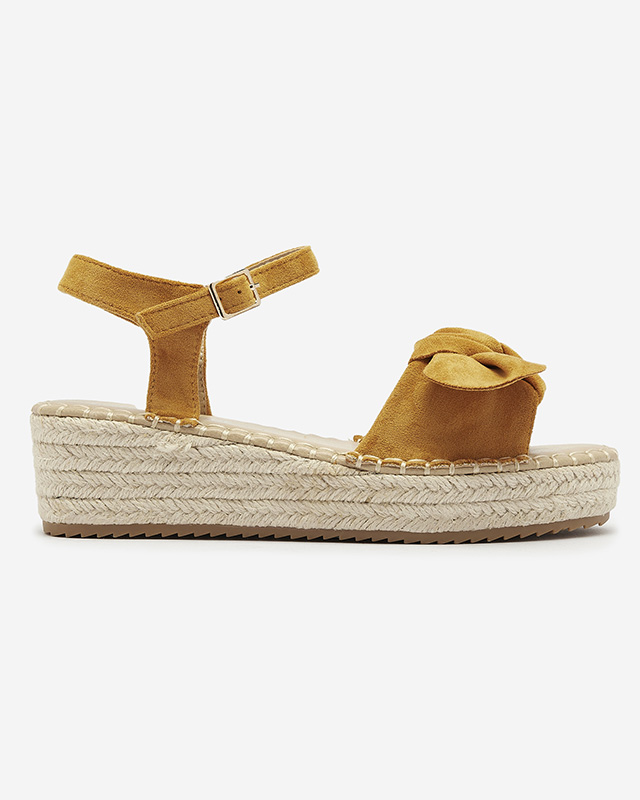 Горчичные женские сандалии на низком каблуке с бантом Mosinta - Обувь