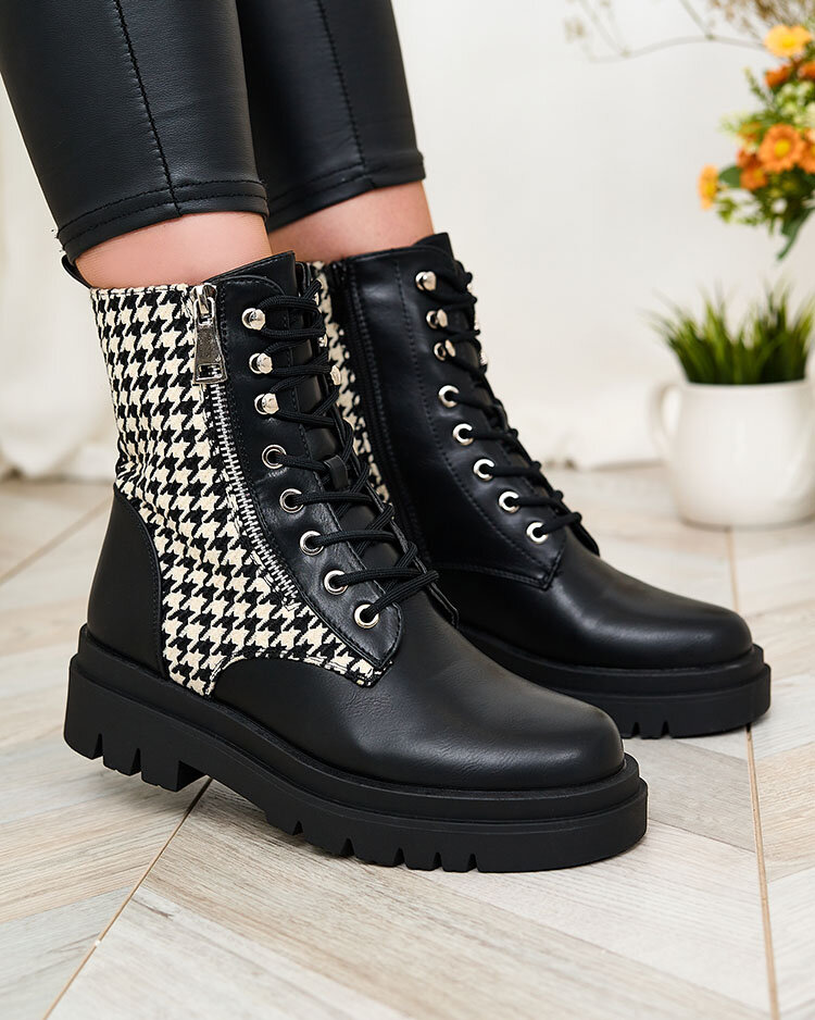 Royalfashion Juodi moteriški batai su "Zatafel pepite" įdėklu