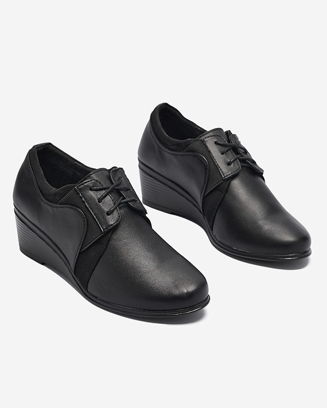 Черные женские туфли на танкетке со шнуровкой - Туфли