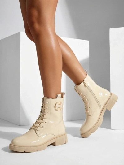 Lakiniai moteriški aulinukai su raišteliais Kalen