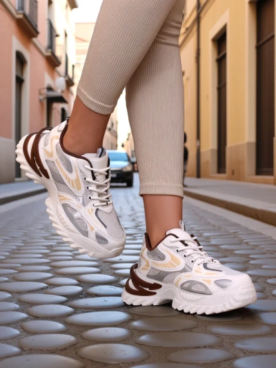 Royalfashion Женские лаковые кроссовки Leysi