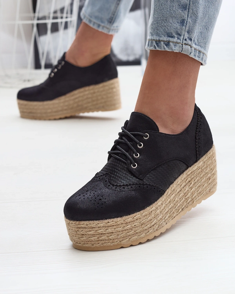 Черные женские полусапожки на платформе Jacais- Footwear