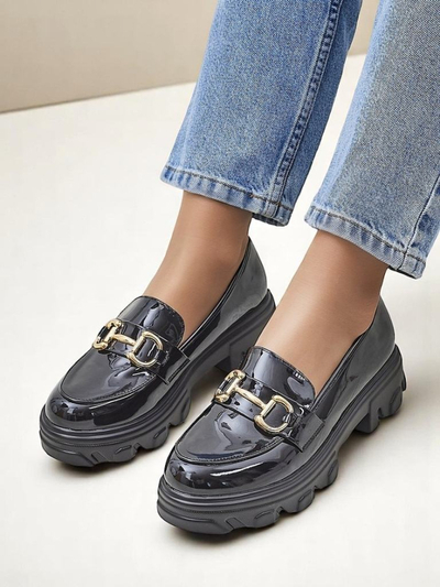 Royalfashion Лоферы из лаковой кожи для женщин с декором Черный бархат