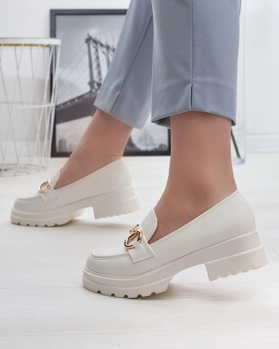 Белые женские мокасины с золотым декором Riasse - Обувь