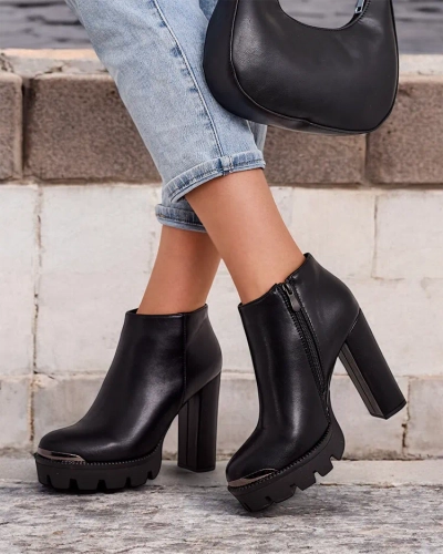 "Royalfashion" Moteriški batai ant pakulnės Oveneb