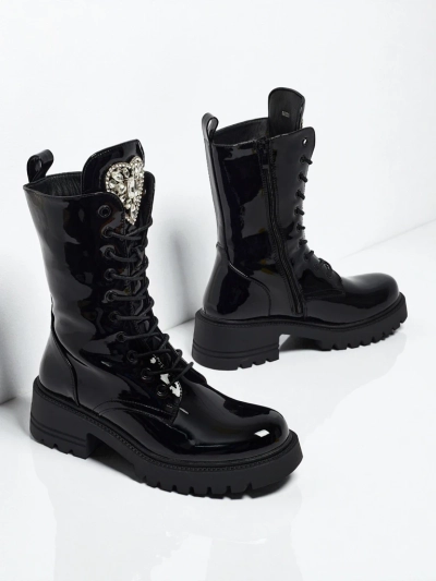 Lakieruoti šnuoruojami moteriški aulinukai Emelune