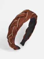 коричневый