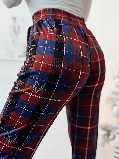 Royalfashion Женские велюровые брюки в клетку красного цвета