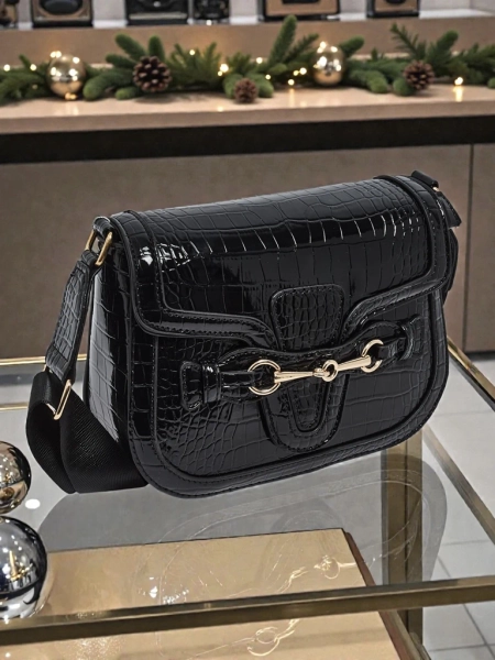 Лакированная маленькая женская сумочка из экокожи Lurenn