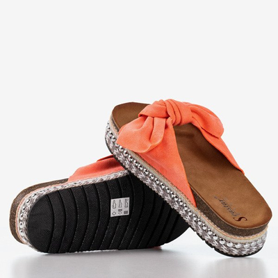 Koralowe klapki damskie z kokardką Kordesa - Obuwie