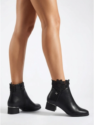 Moteriški eko odos aulinukai su nėriniais Velmi