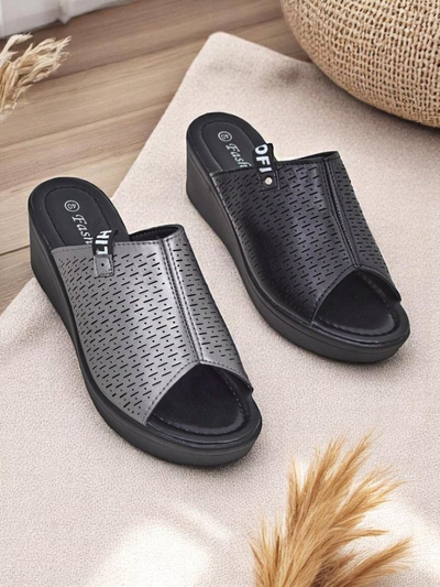 Royalfashion Damskie klapki na koturnie Luna Wedge – totalny sztos!