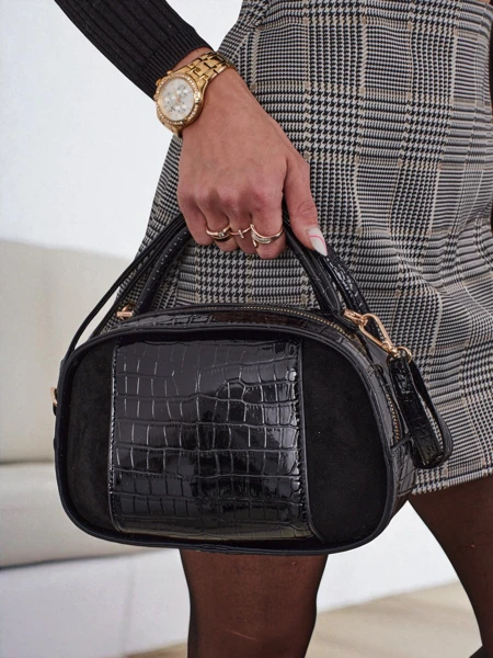 Maža moteriška rankinė iš lakinės eko odos „Lunar Space“