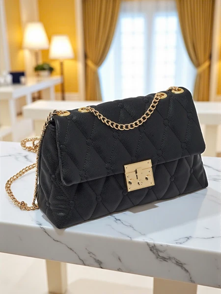 Maža dygsniuota rankinė iš minkštos eko odos „Frost Ember“