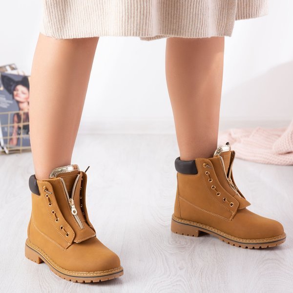 Коричневые утепленные походные ботинки Martina - Обувь