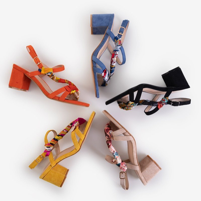 Черные женские босоножки на каблуке Alazania