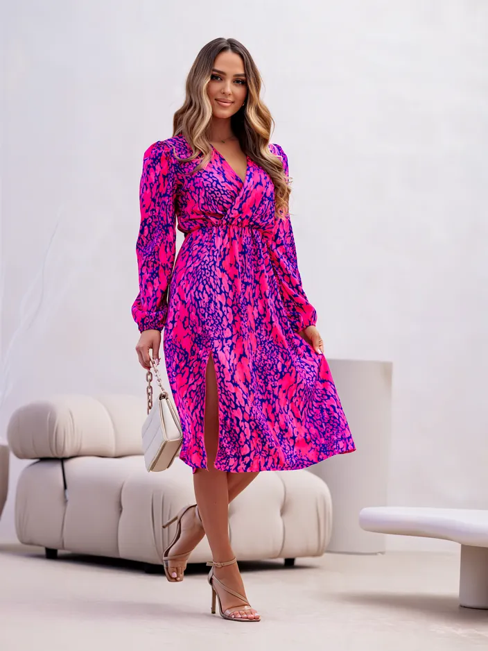 Женское миди платье Royalfashion в красочном леопардовом принте с запахом и разрезом