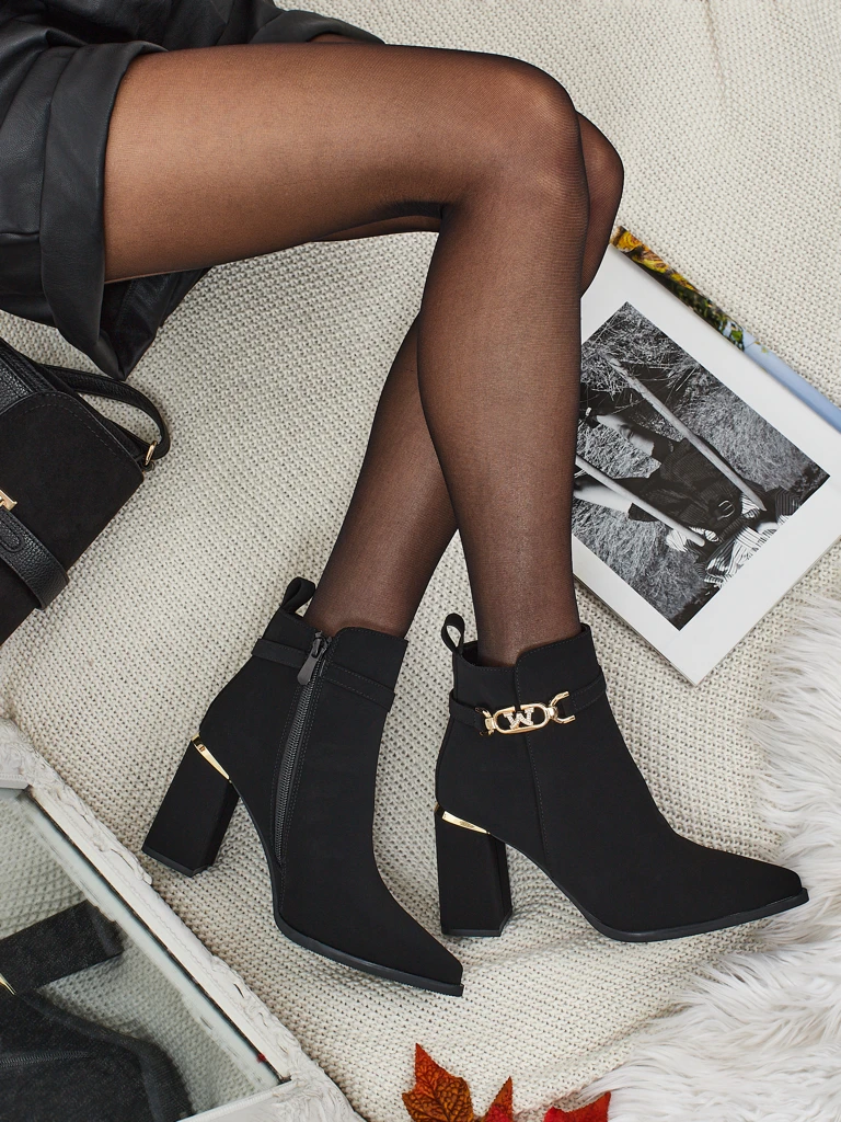 Moteriški eko zomšiniai aulinukai su storu kulnu Ostirena