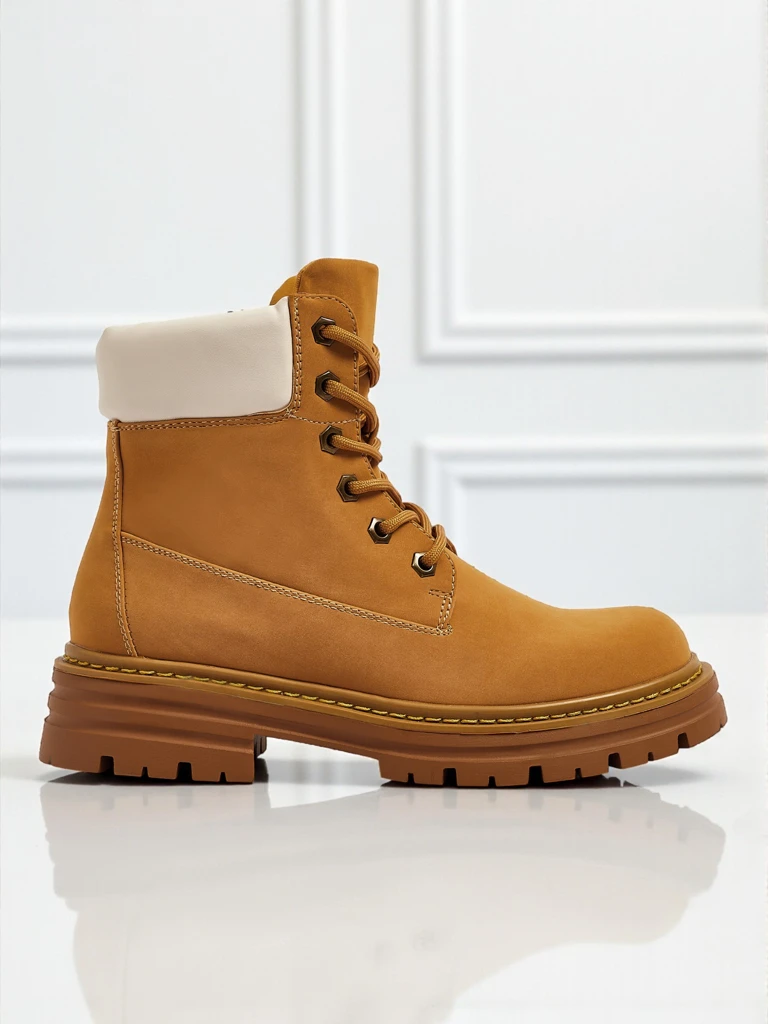 Moteriški aulinukai Avienne