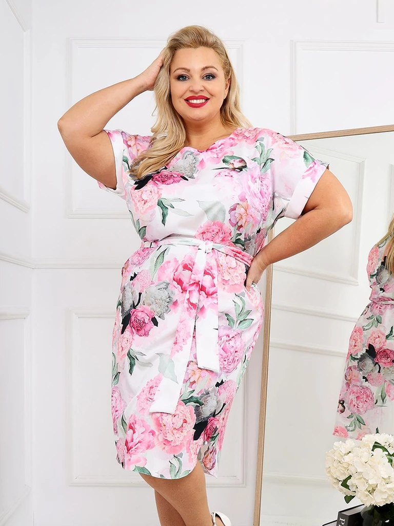 Женское платье до колена с короткими рукавами и розовым бантом