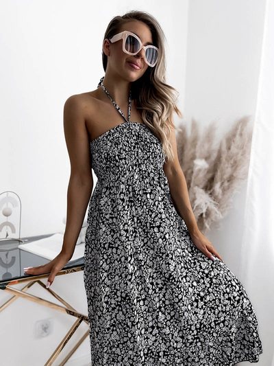 Juodai balta moteriška midi suknelė su raštu PLUS SIZE- Drabužiai