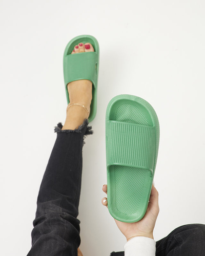 Зеленые резиновые шлепанцы с тиснением Olinda